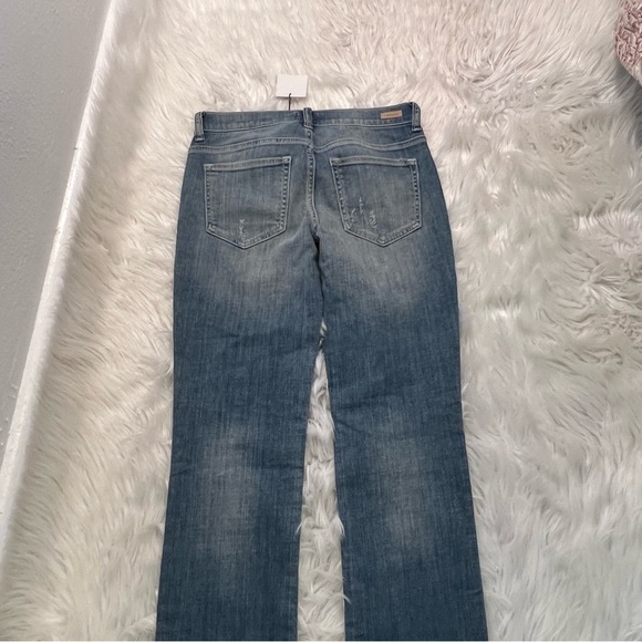 Sneak Peek Straight Leg Jean Medium wash - Picture 8 of 11